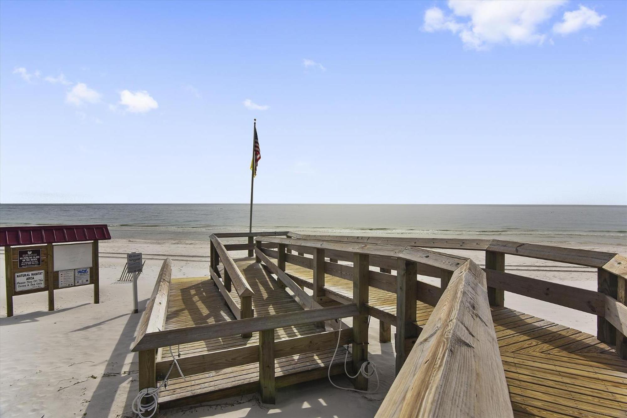 Phoenix Gulf Shores Unit 1702 部屋 写真